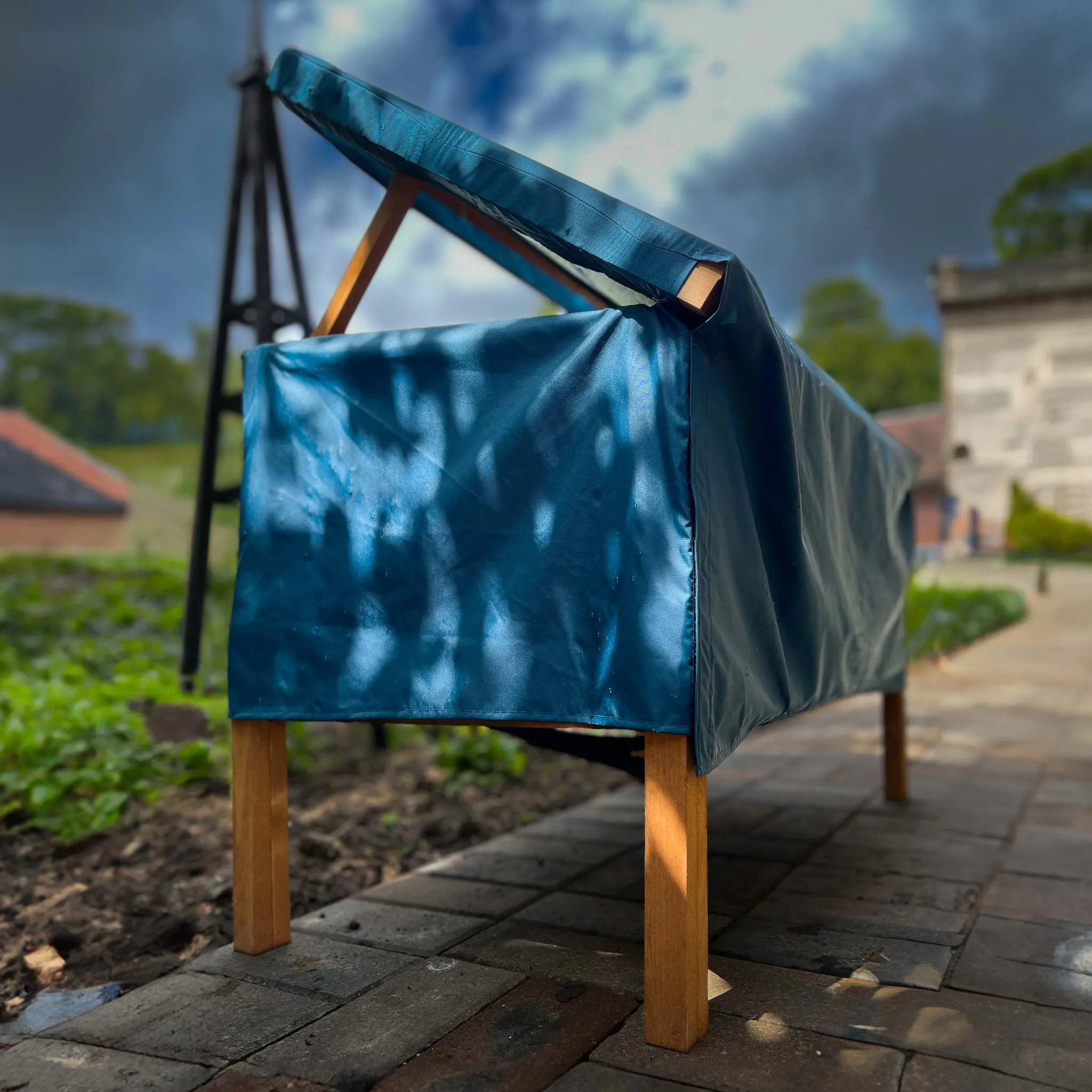 Outdoor XL Self-Heating Cat House Rain Cover