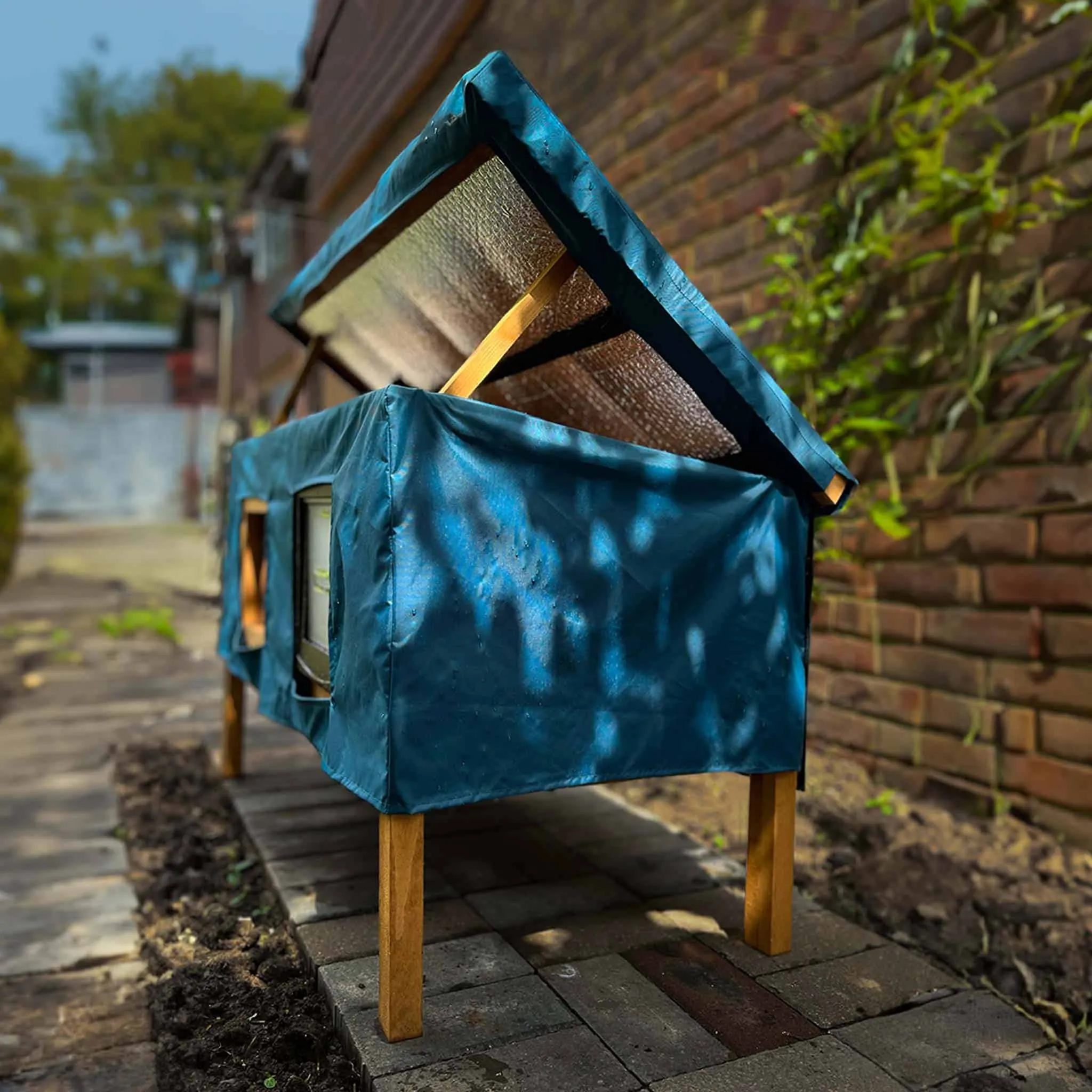 Outdoor XL Self-Heating Cat House Rain Cover