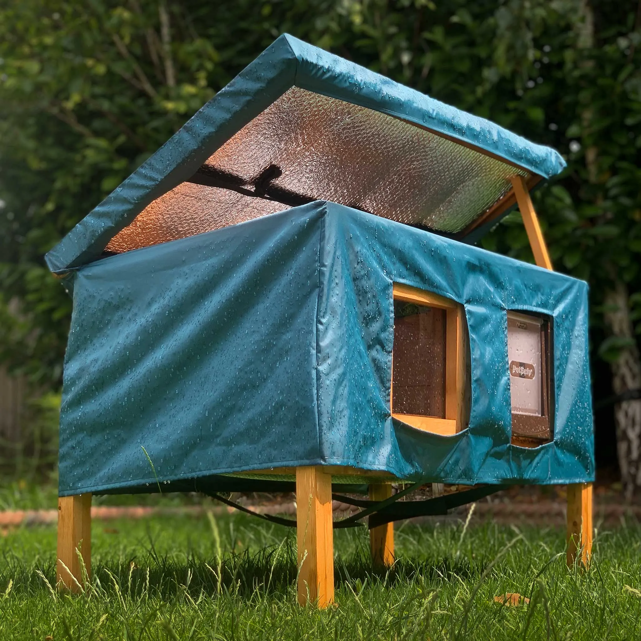 Outdoor XL Self-Heating Cat House Rain Cover
